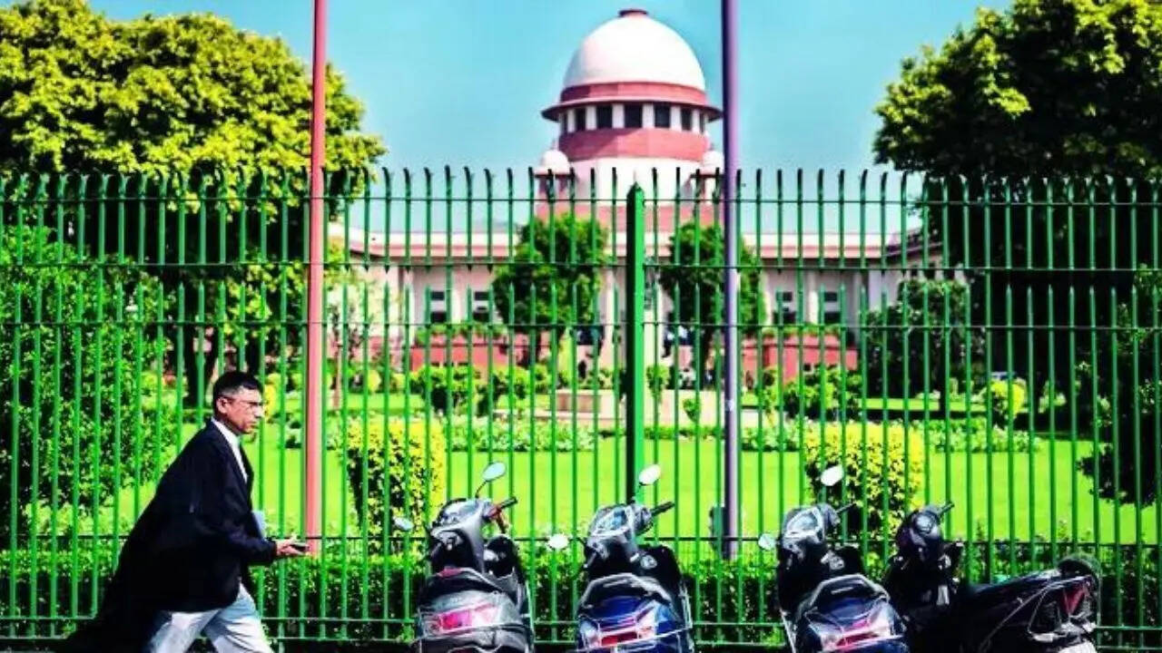 Supreme Court Raps Gujarat Police Over Two-Decade Probe Delay, Demands Swift Action