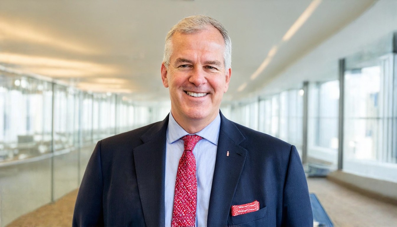 Gladstone steps down from commercial REIT chief exec role