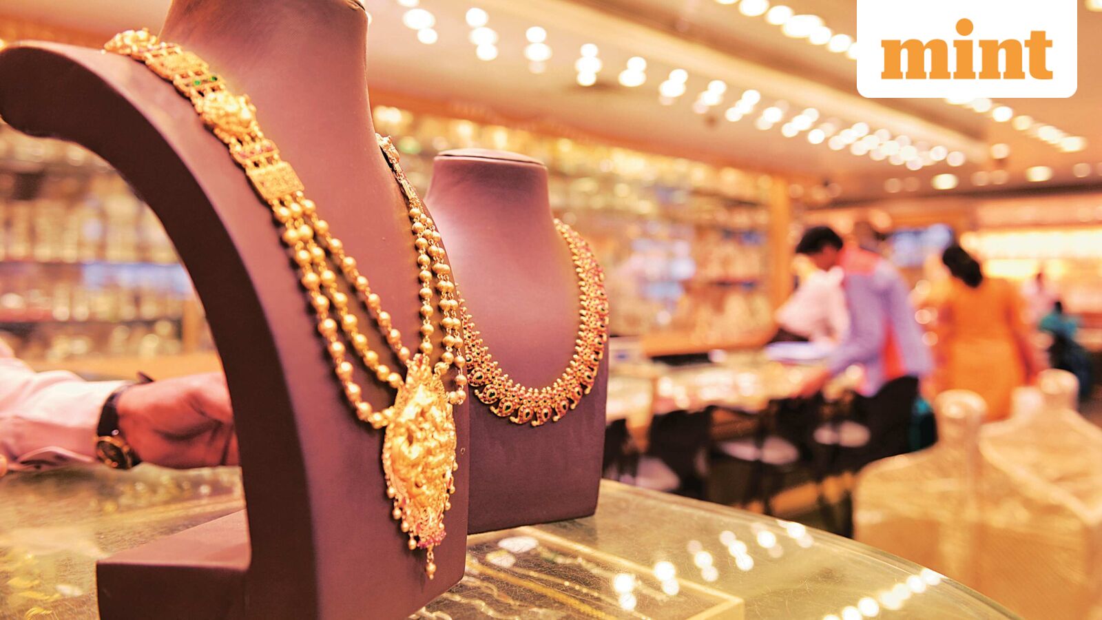 MCX Gold Surges Amid US-Iran Tensions; Silver Dips