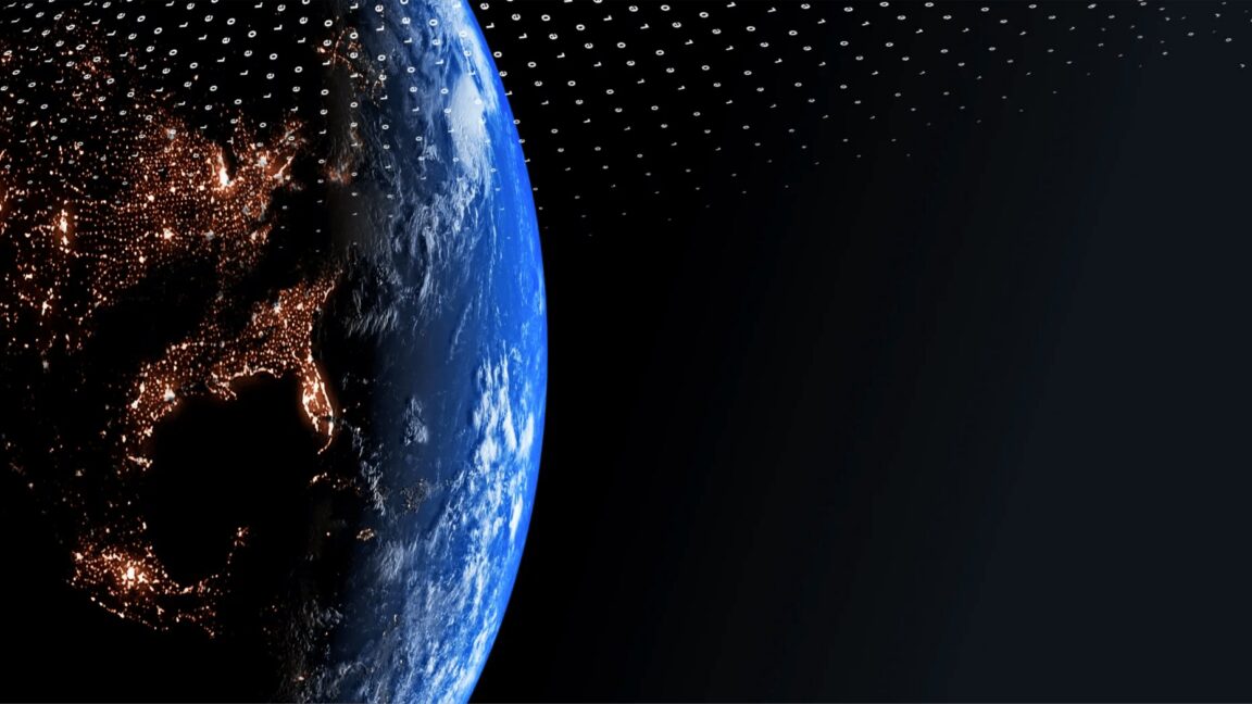 SpaceX tries to convince FCC that Amazon put satellites into wrong altitude