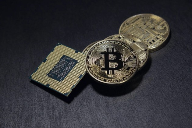 Bitcoin’s Sideways Price Persists – See How Retail And Whale Investors Have Reacted