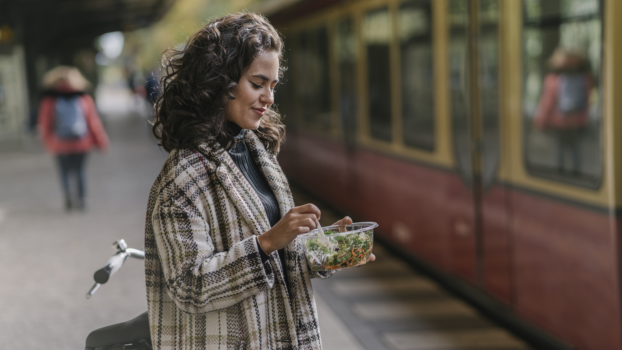 Is it okay to eat standing up? A doctor weighs in.