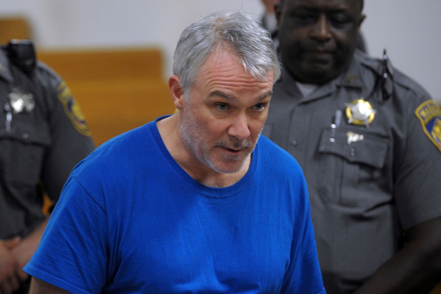 Mistrial declared after report that girl killed in 1986 had been placed in used body bag