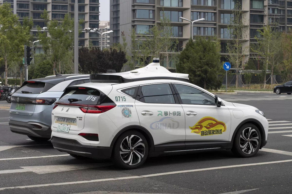Malfunction Stalls Robotaxis in Middle of Traffic in China