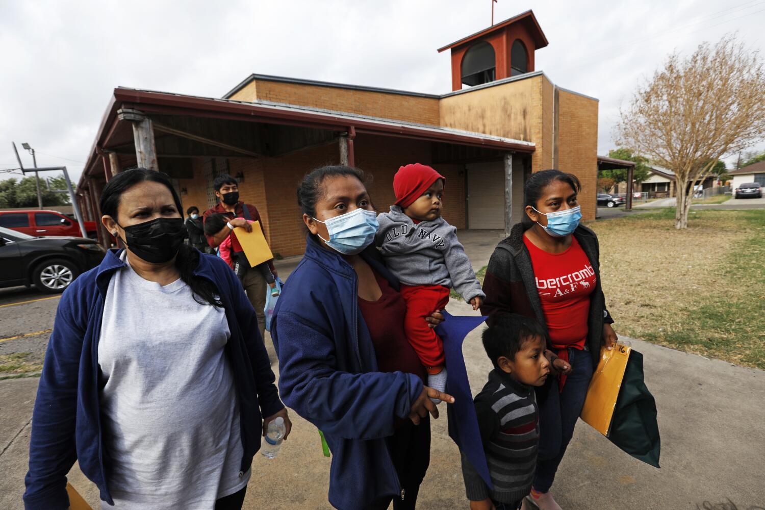 Divided Supreme Court weighs the right to seek asylum at the southern border