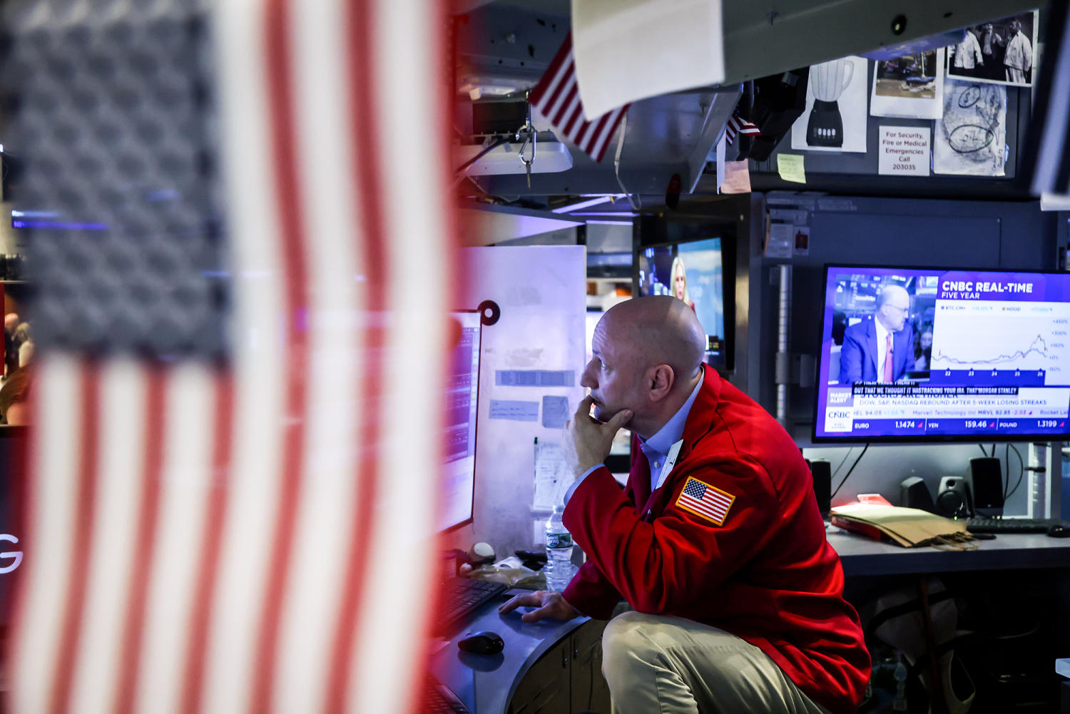 Stocks have their worst quarter since 2022, raising doubts about Trump's economic playbook