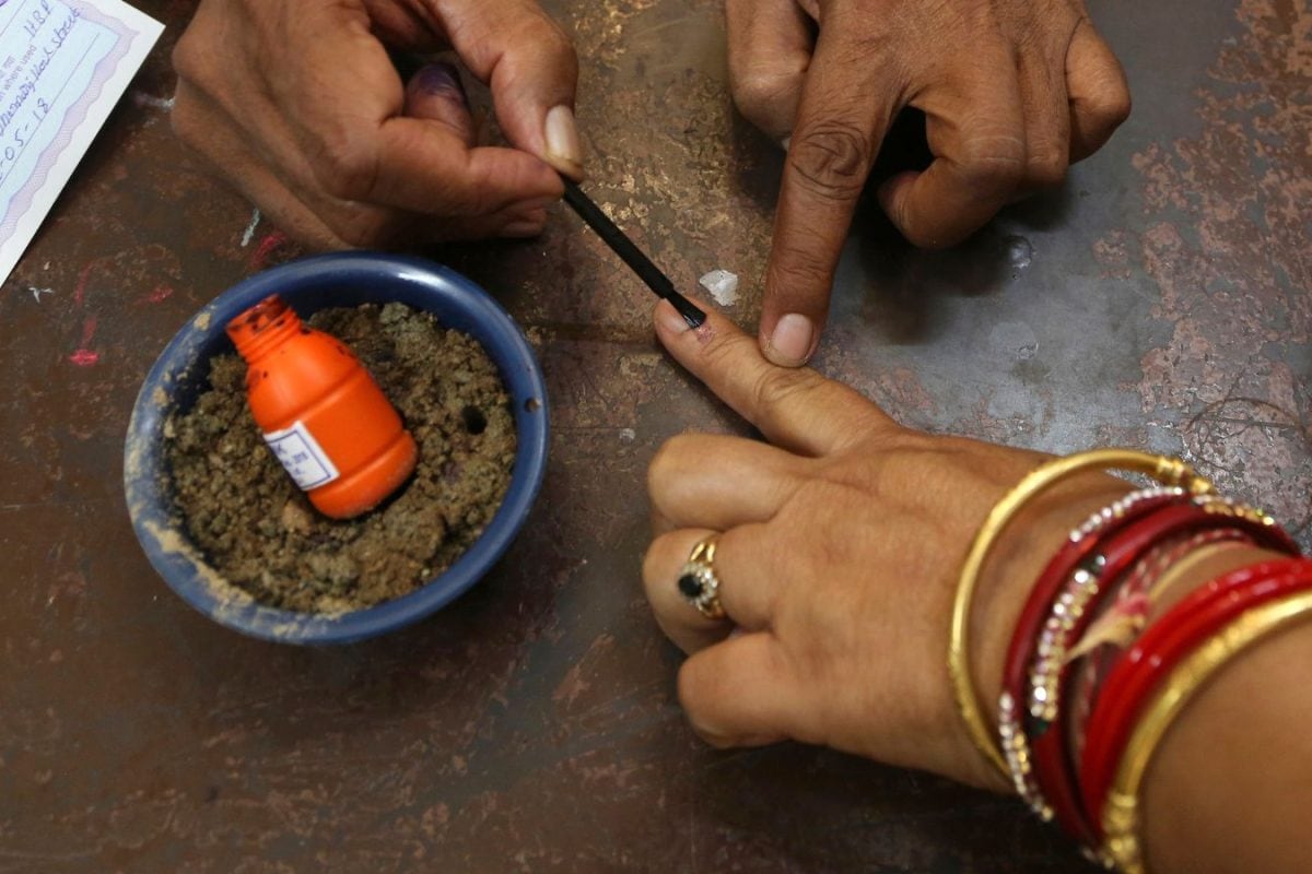 Tamil Nadu Polls: No DMK, AIADMK In 21 Seats. TVK's Best Chance?