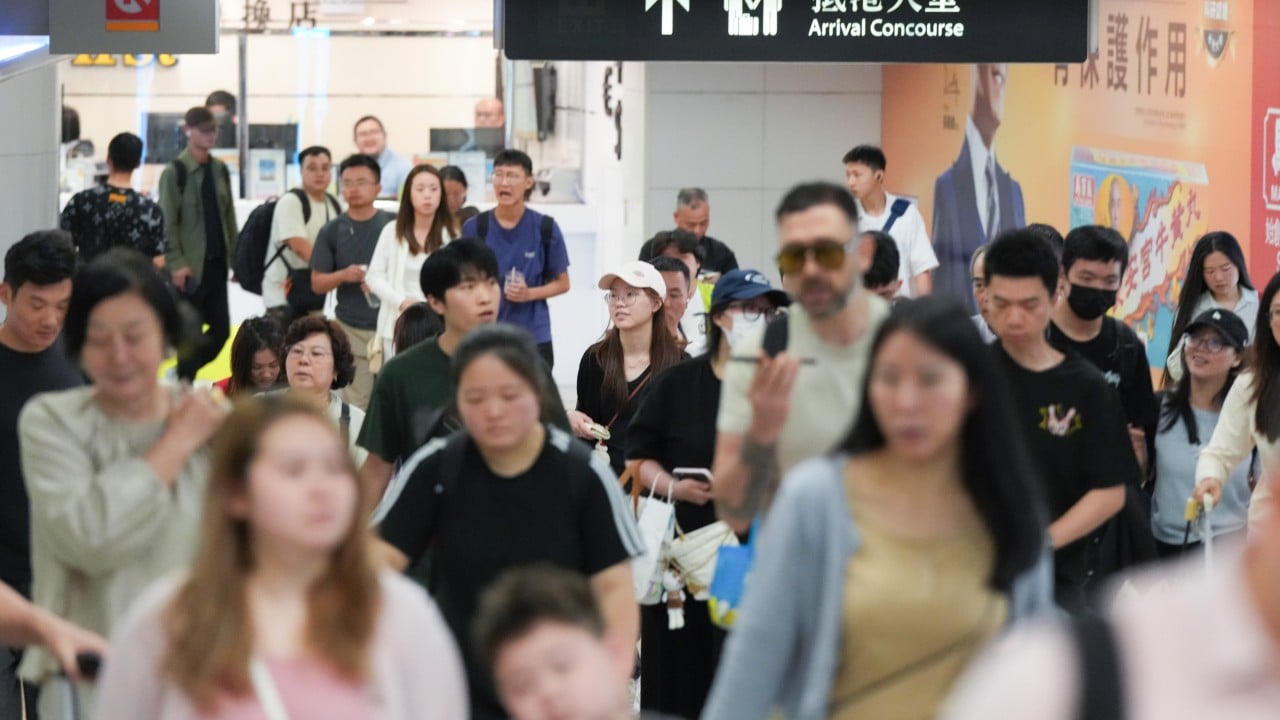Slump in F&B sector over Easter break as up to 28% of Hongkongers leave city