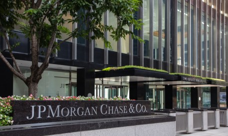 JPMorgan CEO Says Private Credit Likely Isn’t a Systemic Risk