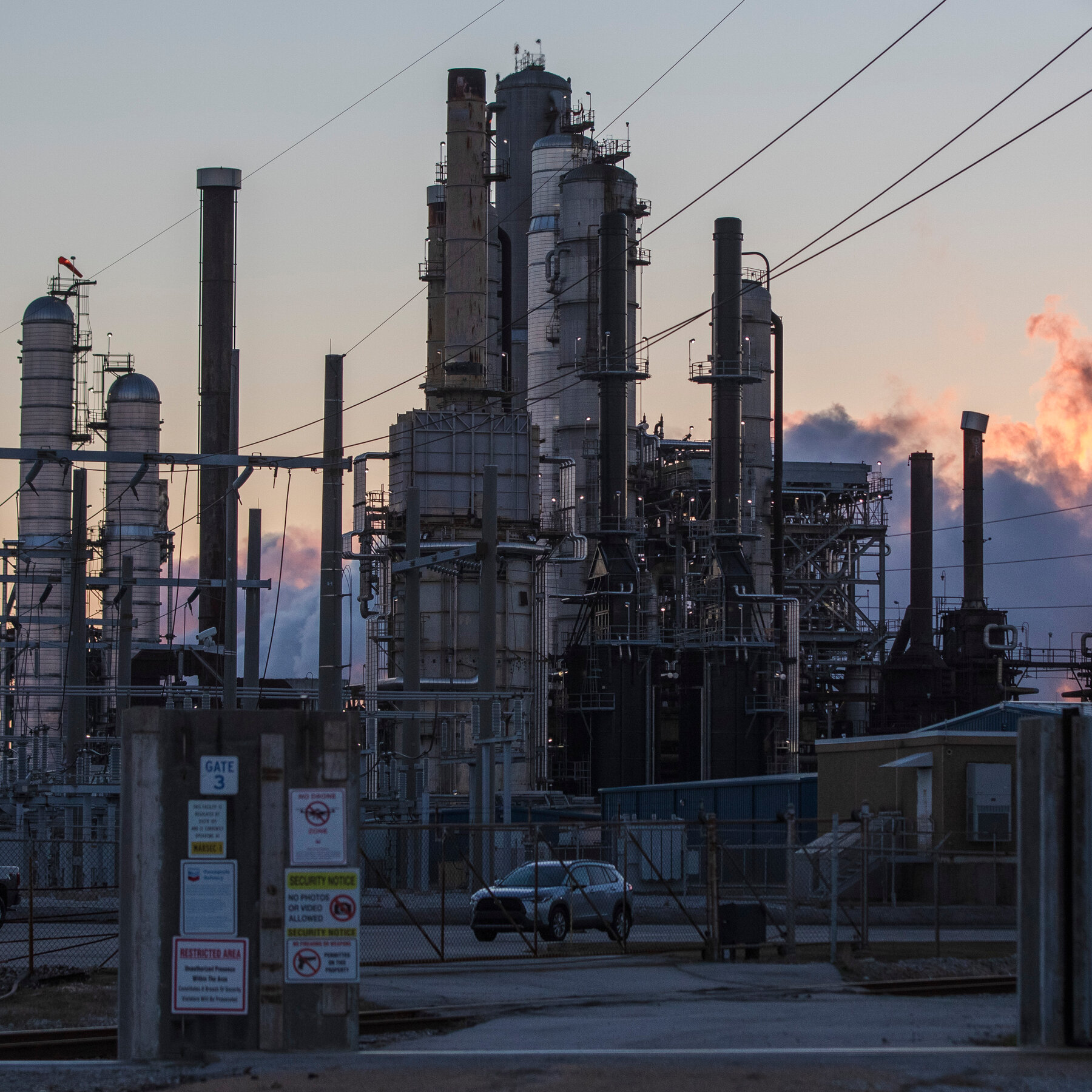 Republicans Seek Protections for Oil Giants Against Climate Lawsuits