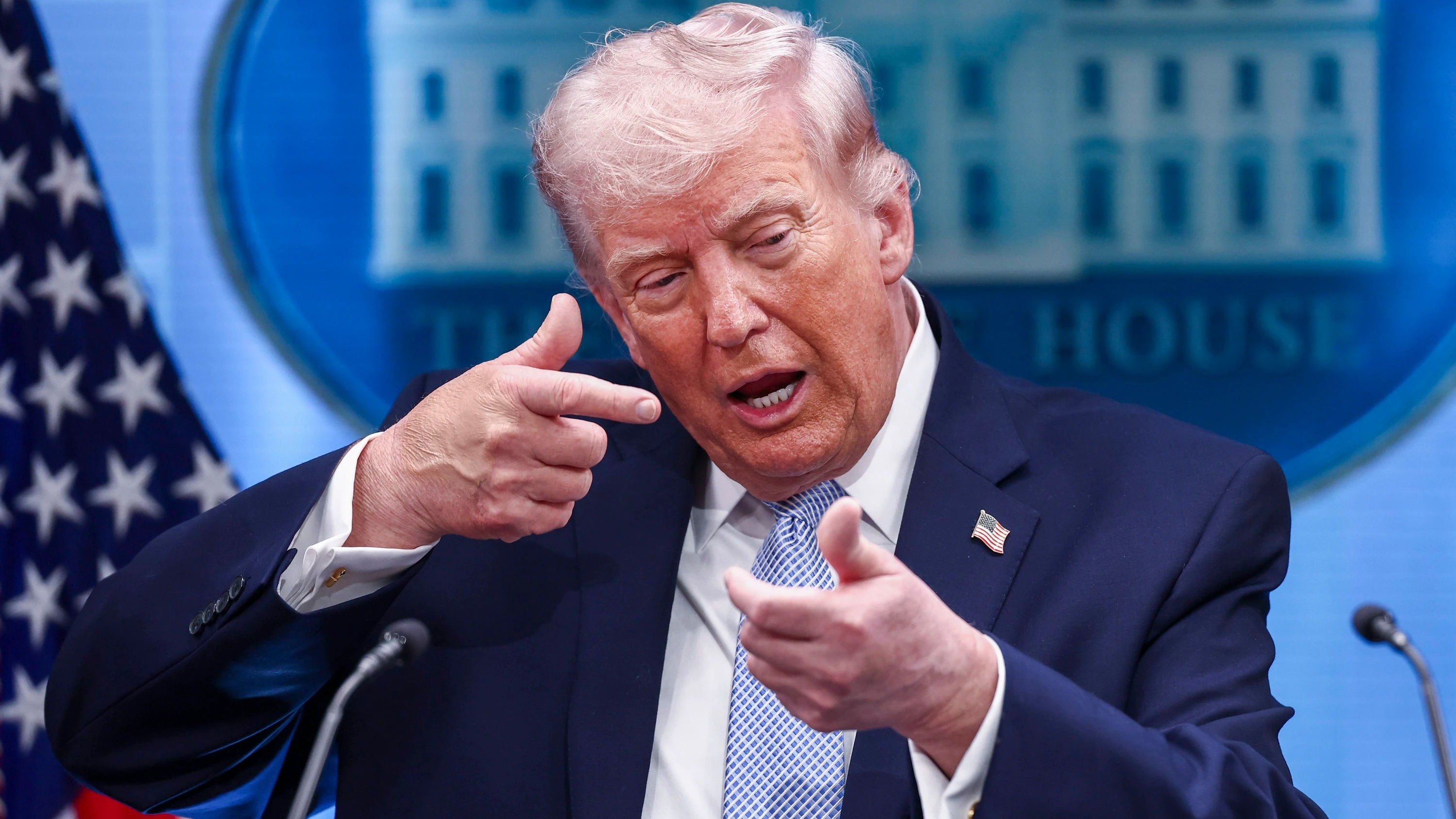 F.A.Z. Frühdenker: Vor Ablauf des Ultimatums: Lässt Trump Iran zurück in die „Steinzeit“ bomben?