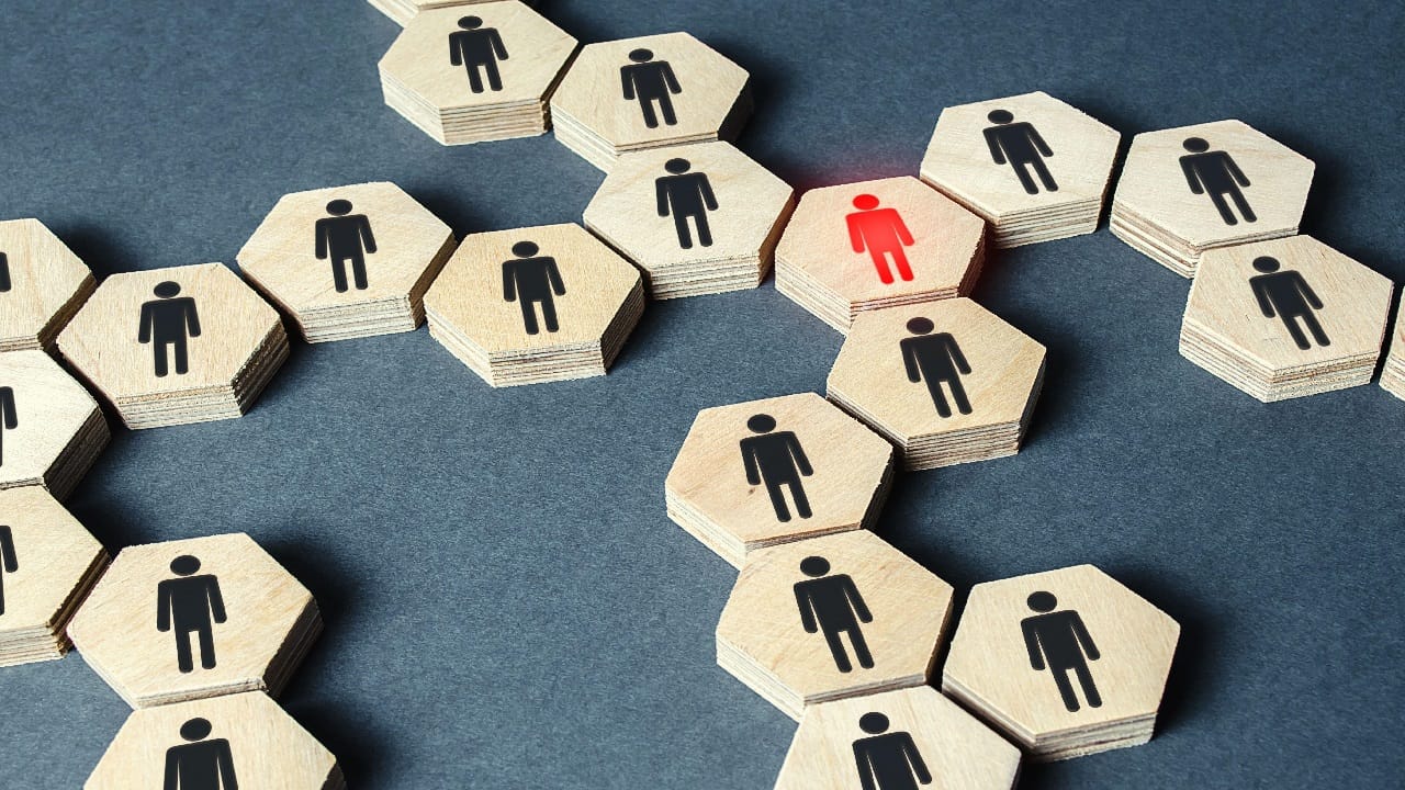 Leading Intelligent Networks: From Hero Culture to High Performance