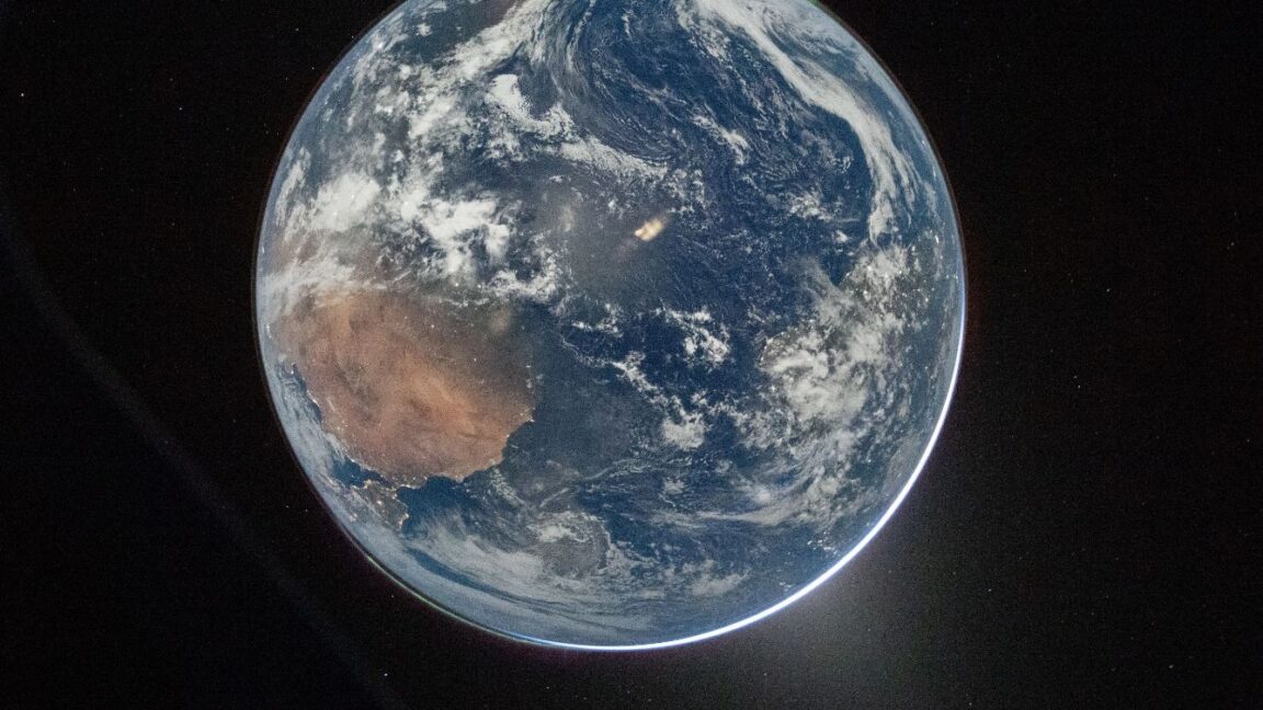 As Artemis II zooms to the Moon, everything seems to be going swimmingly