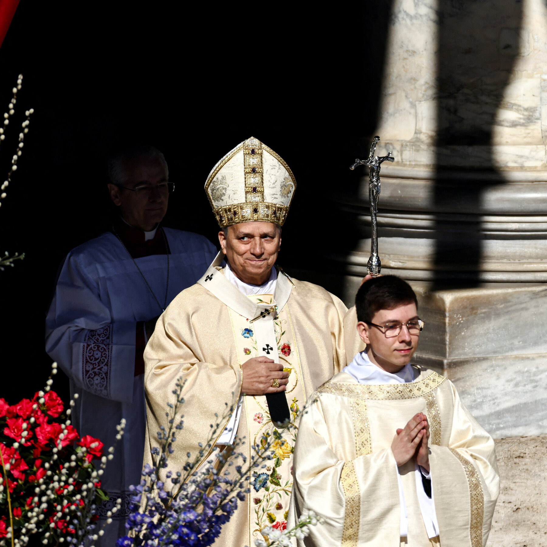 Pope Leo XIV Calls for Peace in First Easter Mass