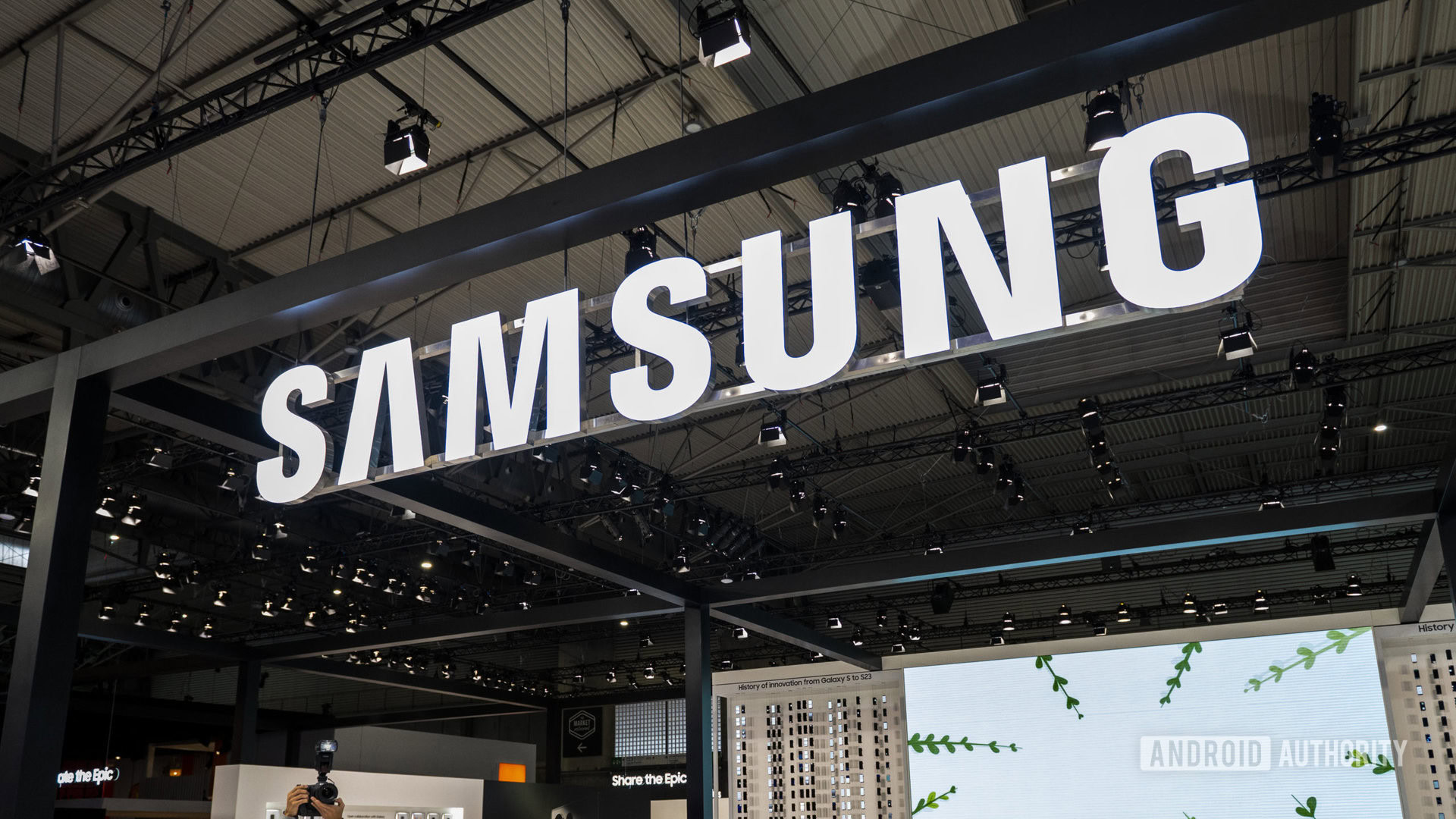 Samsung Galaxy Z Fold 8 Wide animation is getting us excited for what that new screen shape can do