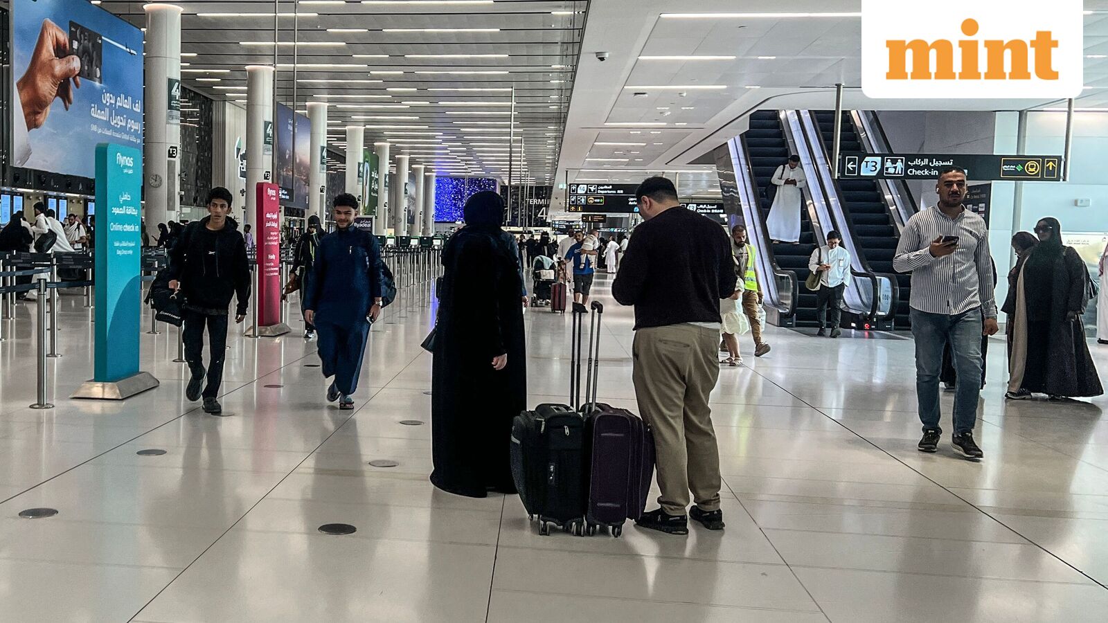 Easter travel chaos grips US: 5,600 flights delayed, hundreds cancelled as major airports reel under pressure