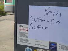 Steigende Spritpreise in ganz Deutschland: HEM-Tankstelle südlich von Berlin meldet leere Zapfsäulen