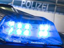 Familienfest in Leverkusen eskaliert: Dutzende Feiernde attackieren Polizisten – 50 Streifenwagen im Einsatz