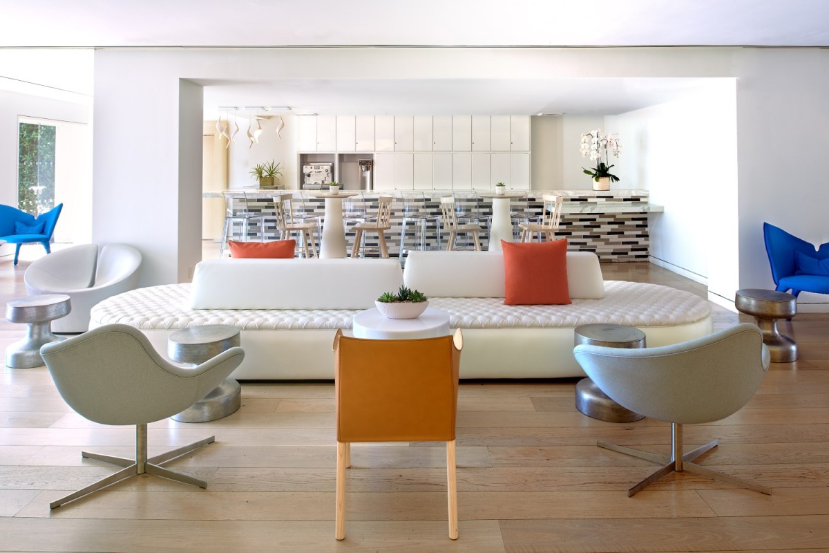 A Sunset Strip Favorite Returns Under a New Name