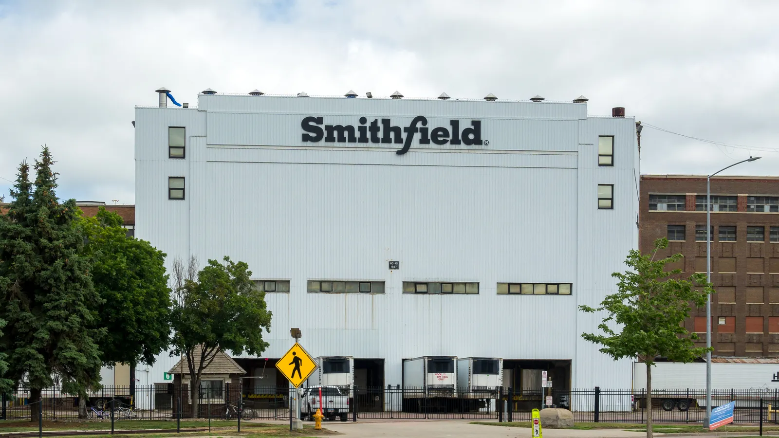 Smithfield falls short of expectations in muted IPO