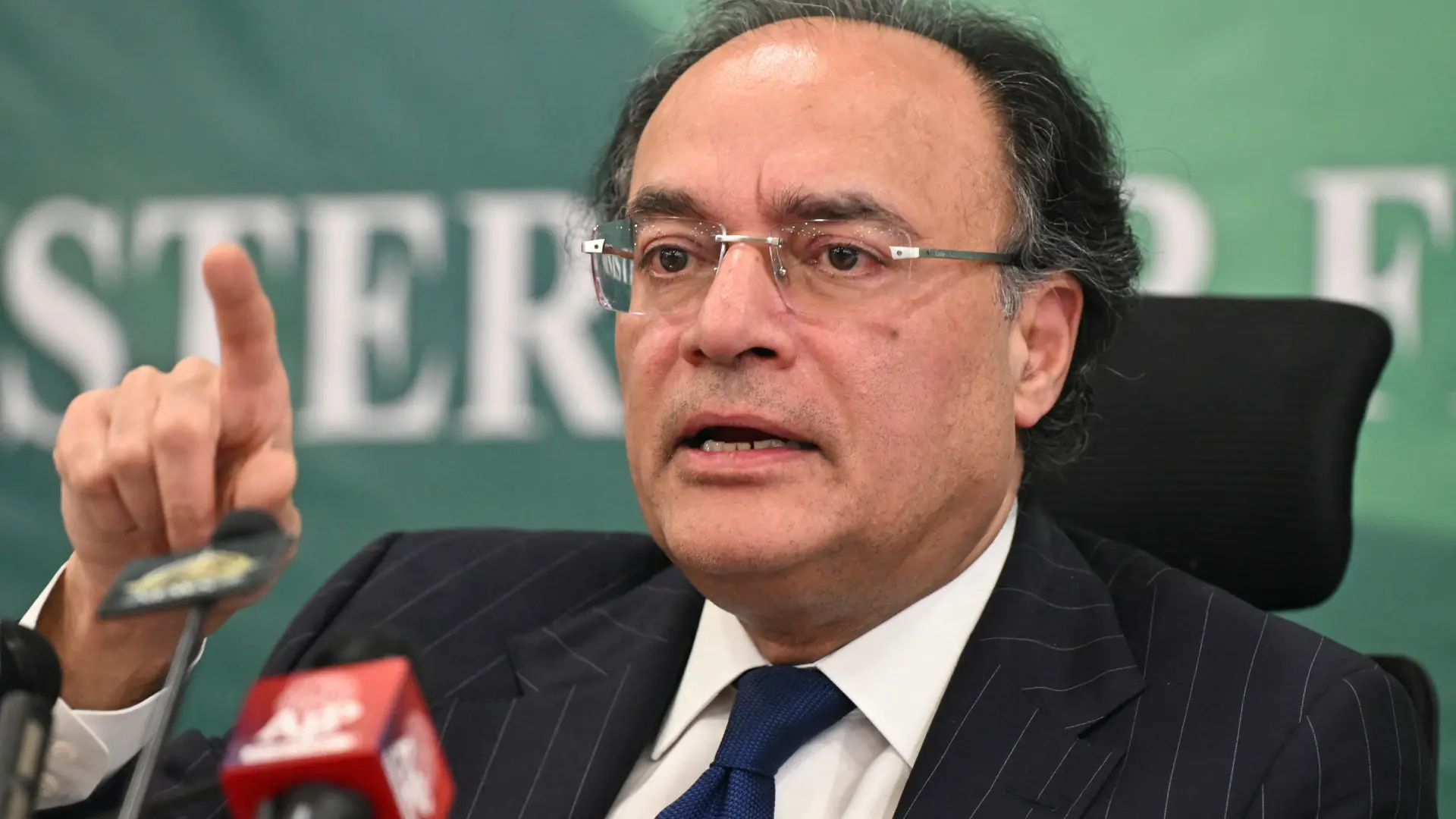 Pakistan Announces USD 67.5 Billion Budget Amid Rising Living Costs